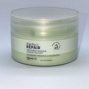 NatureLab. TOKYO Perfect Repair Treatment Masque: Heat and Color Protection